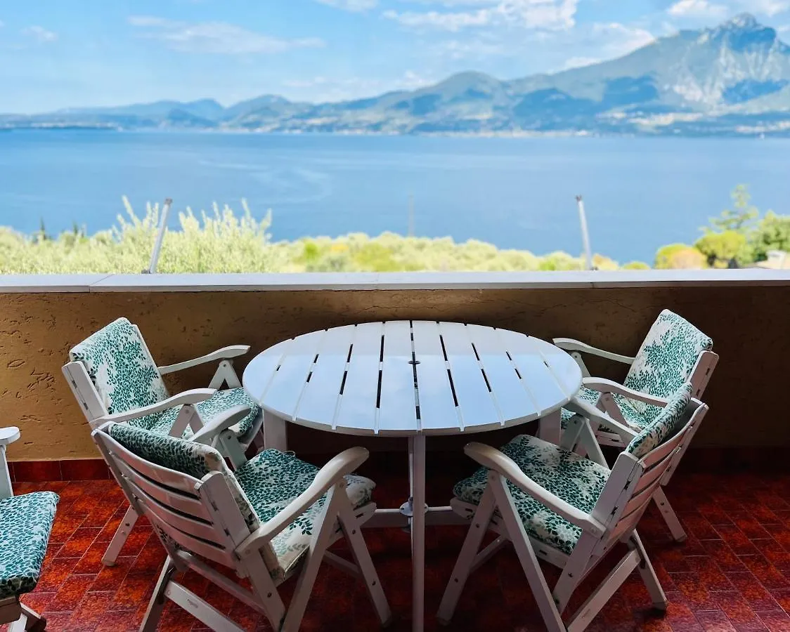 Apartment Appartamento Chiara Torri Del Benaco Italy